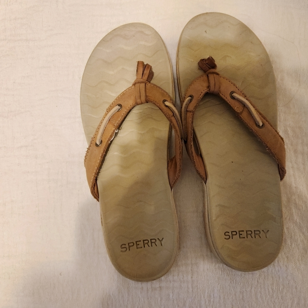 Sperry Brown Thong Sandalsdoesnt Say Size But Fits Like a 7